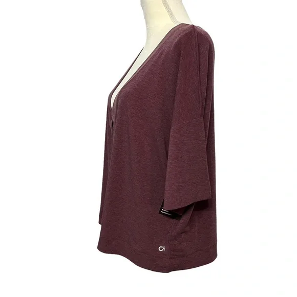 GAP FIT (NWT) DRY WICKING ATHLETIC TOP SIZE LARGE - Picture 4 of 9